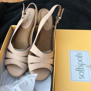 NWT soft spot sandals